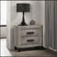Table de chevet de style campagnard gris clair avec tiroirs de rangement