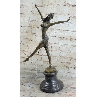 Figurine Mans Dancing Lady
