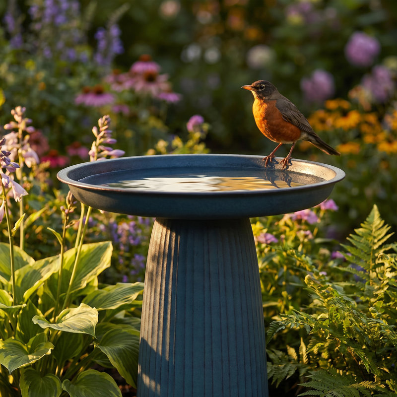 Baignoire pour oiseaux extérieure autoportante en métal Brytnee Gleeful Garden, résistante aux rayons UV - bleu, Bleu