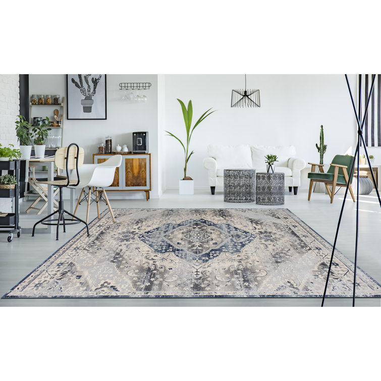 Mosely Oriental Indoor Rug