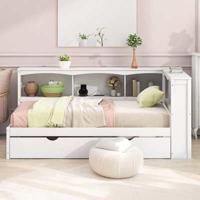 Lit de jour en bois avec couchette, armoires de rangement et ports USB