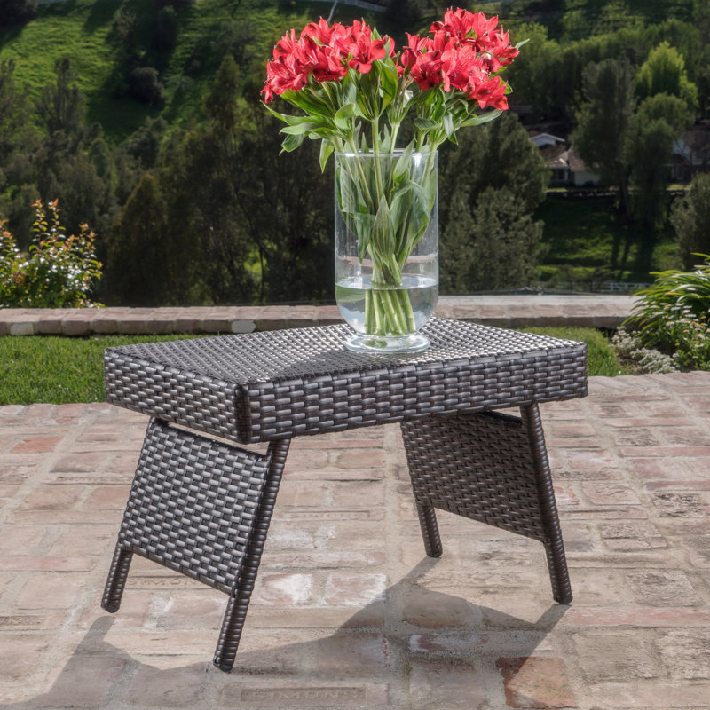 Pe Wicker Snack Table
