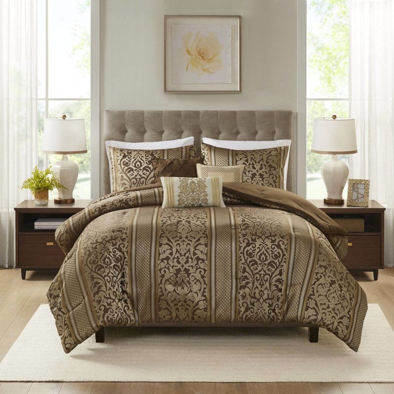 Full/queen Sized 6 Piece Bedding Comforter - , Pattern, Wash Pillows Full/queen, Material, Leaf Design, , Machine Throw