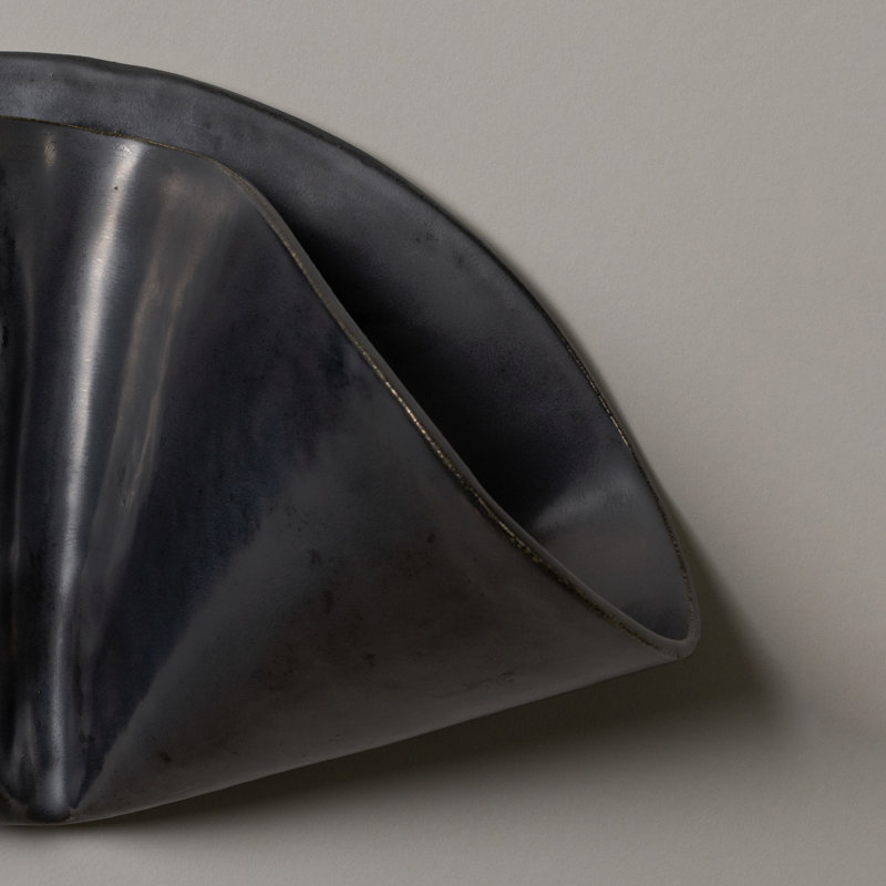 SHADO SCONCE, Graphite