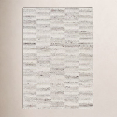 Mari Global Hand Tufted Area Rug