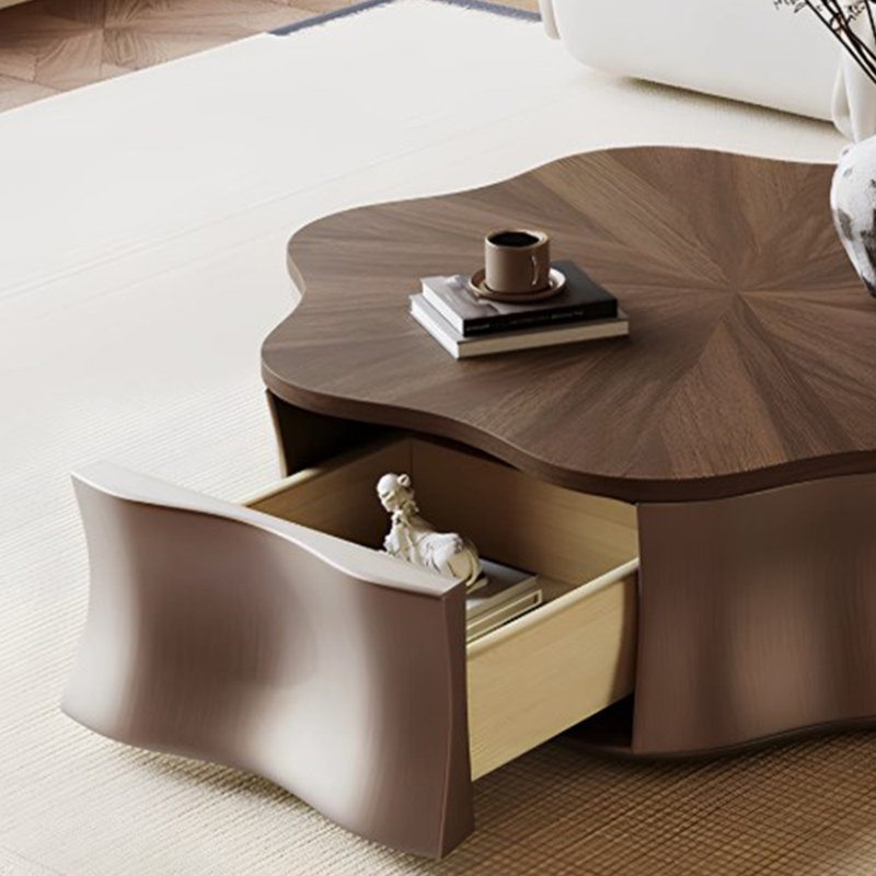 Conception créative d'une table basse non conventionnelle