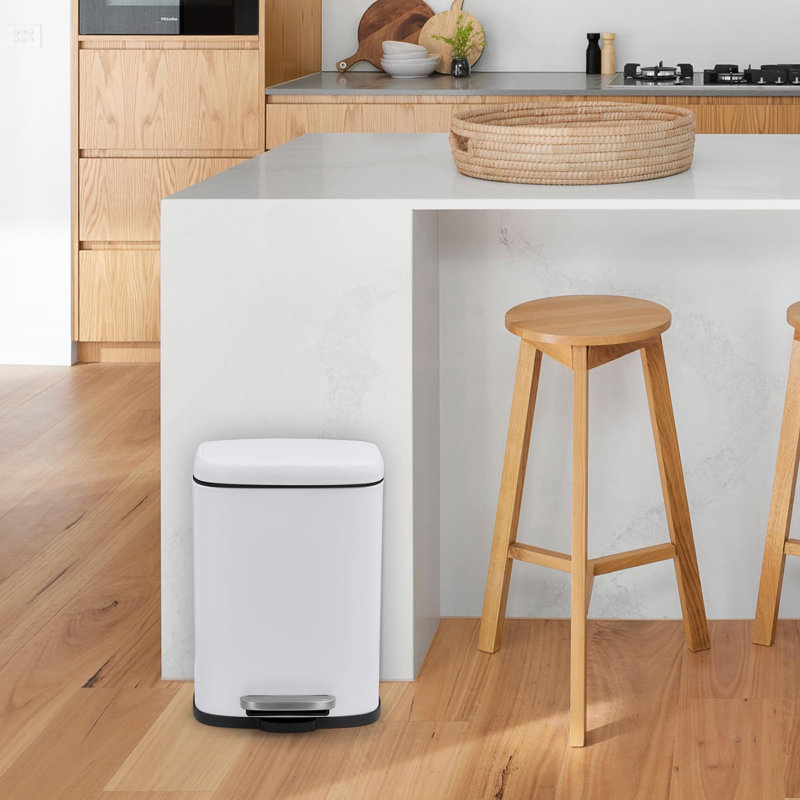 Poubelle d'intérieur 5L en acier inoxydable avec contrôle des odeurs, couvercle à fermeture silencieuse et pédale, Blanc