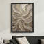 Surface texturée ondulée moderne et abstraite avec accents dorés, conception abstraite et ornée. Toile encadrée 24 "x 36" avec cadre en bois noir