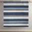 Literie pour très grand lit avec édredon à rayures et draps - Microfibre gris, bleu marine, bleu pouvant accueillir un matelas de fer à repasser à vapeur de 14 po de profondeur ou moins