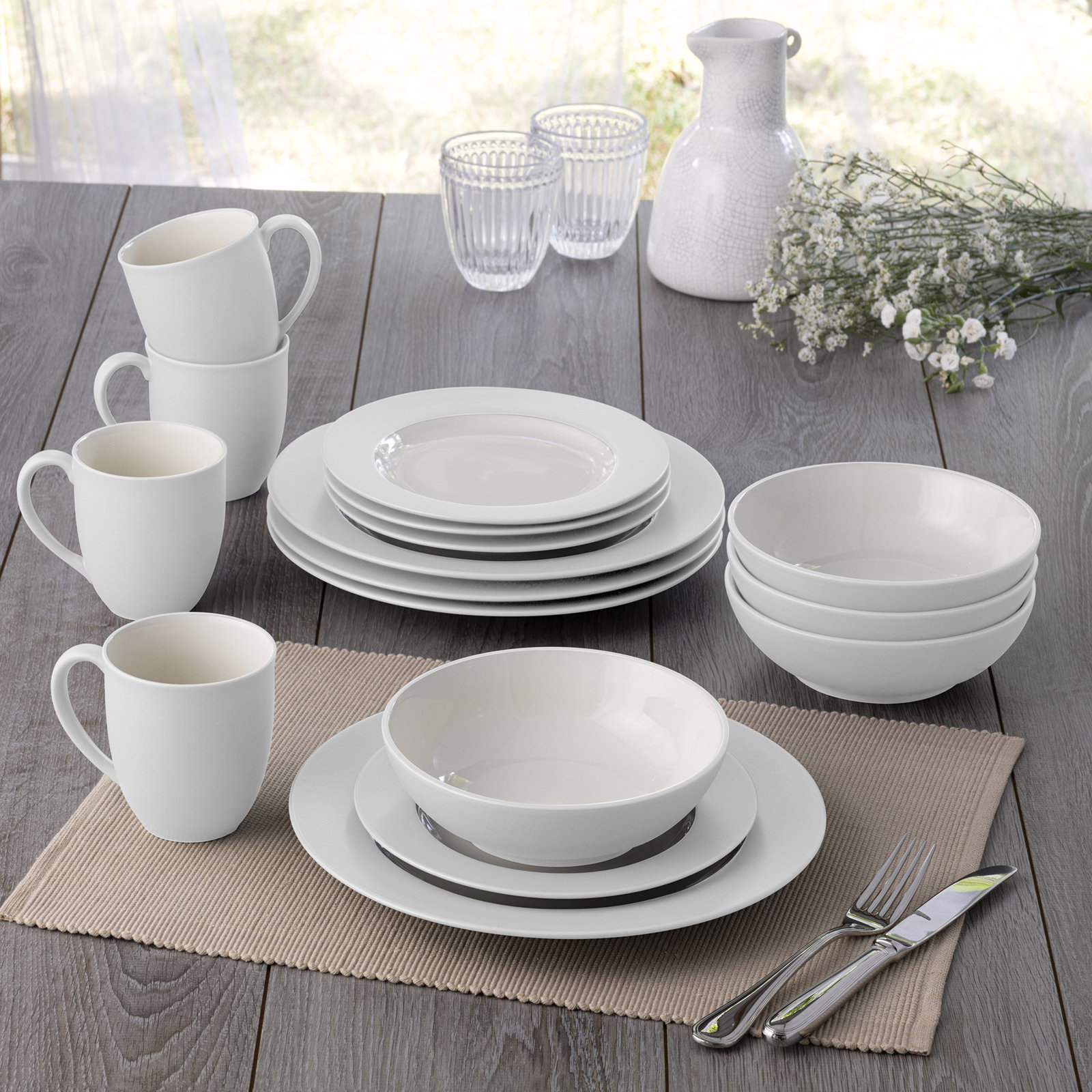 Colorwave Stoneware Dinnerware Set - Service for 4, White