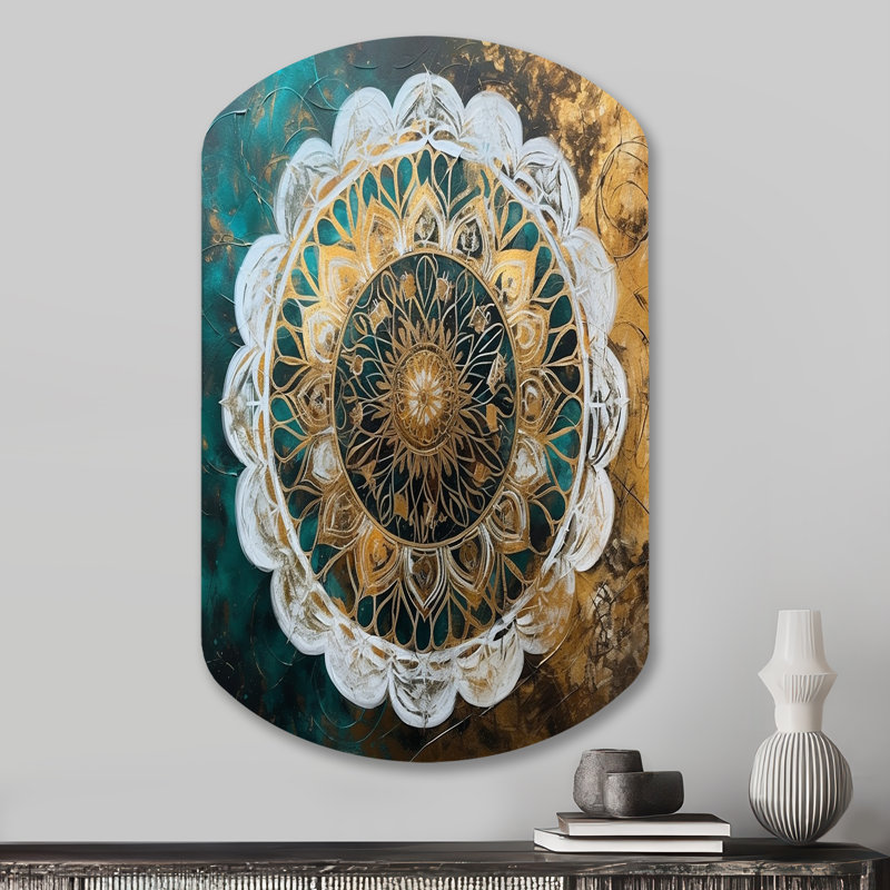 Sarcelle et or Mandala I - impression de cylindre mandala boho sur métal, décoration murale asymétrique traditionnelle en métal