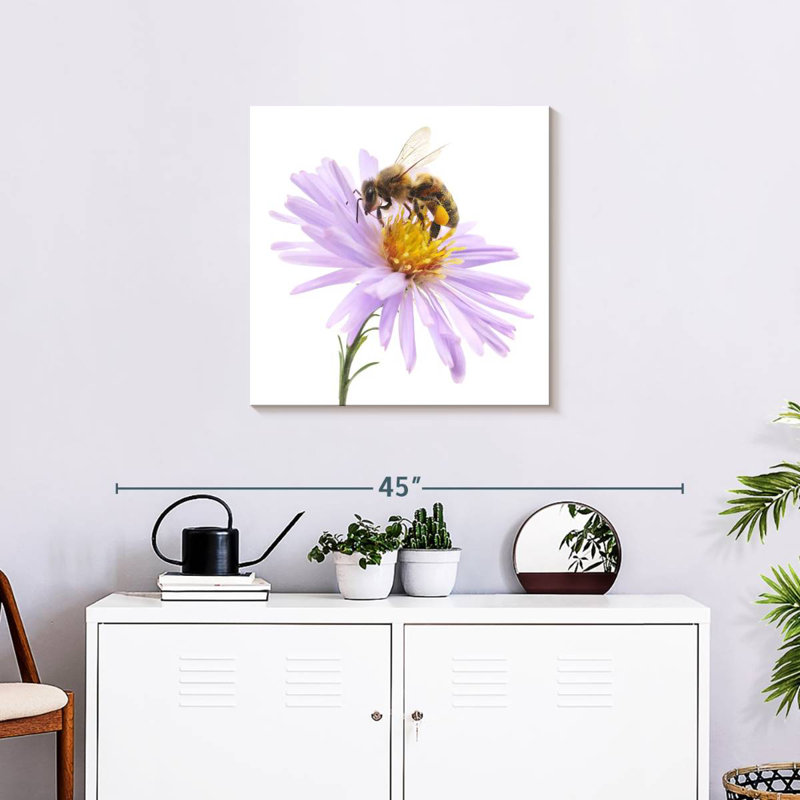 Crowle abeille sur une fleur, H 24 po x l 24 po