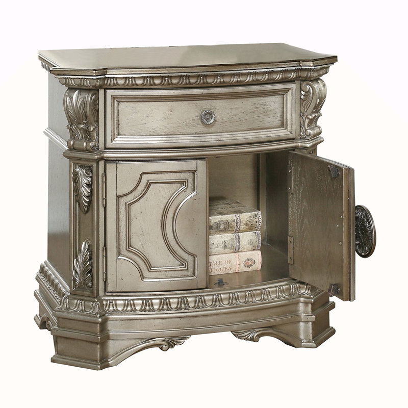 Table de chevet argentée avec 1 armoire