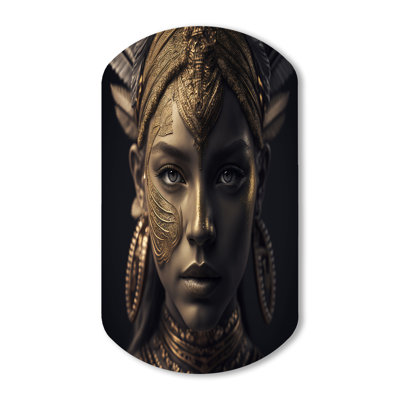 Femme bohémienne traditionnelle coiffe rétro or I - femme bohème cylindrique, art mural asymétrique en métal