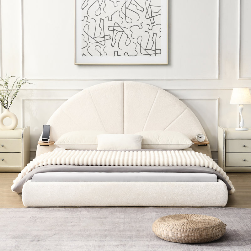 Grand lit arqué unique et grand beige - Boucl luxueux, touche confortable, conception sur pied, s'adapte au design de la chambre à coucher avec petite table, tissu Boucl, pour 800 lb, décor nordique contemporain idéal
