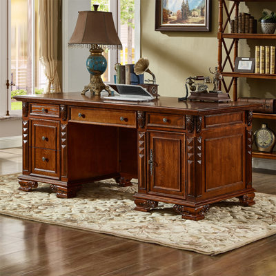 Grand rangement fonctionnel en bois