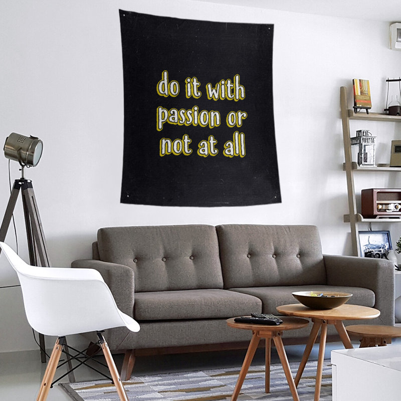 Tapisserie tableau noir en polyester citation passion, H 104 po x l 88 po, Jaune