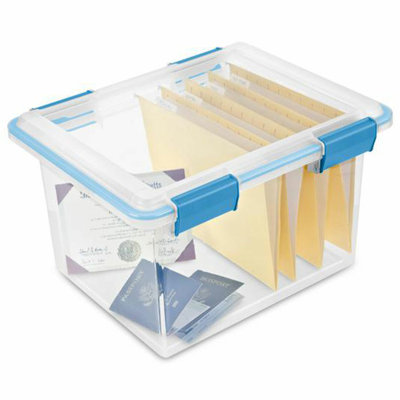 Bac de rangement en plastique Sterilite