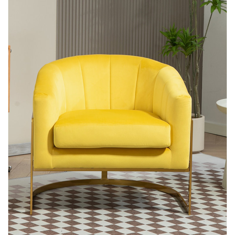 Fauteuil en velours doré, Jaune