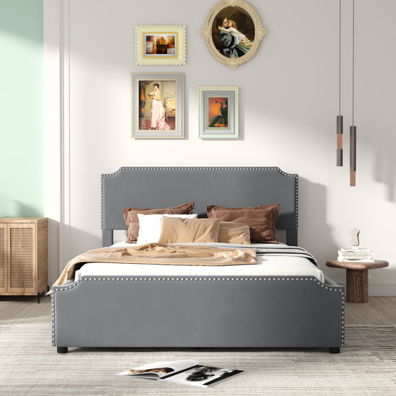 Lit plateforme tapissier Mckelvie, gris