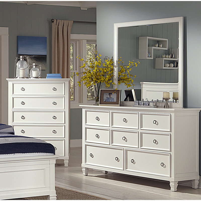 Gilpin 8 - Drawer Dresser, White