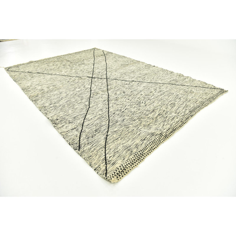 Tapis noir Kalmanovitz