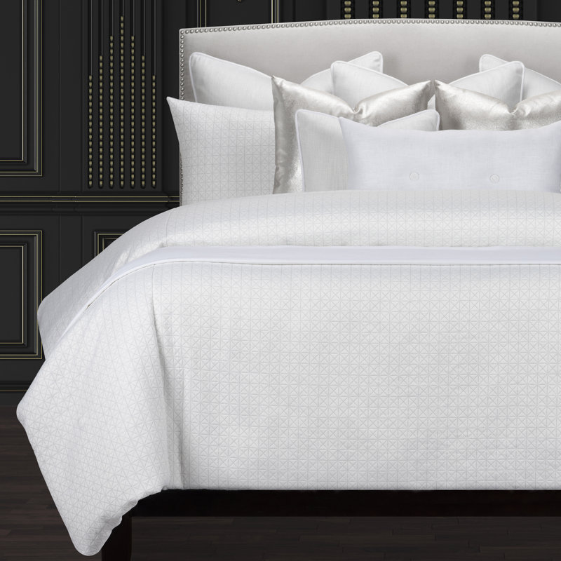 Manuscript Geometric Shimmering Supreme Duvet Cover and Insert Set, White, King Duvet Cover + 5 Shame + 4 Throw Pillows