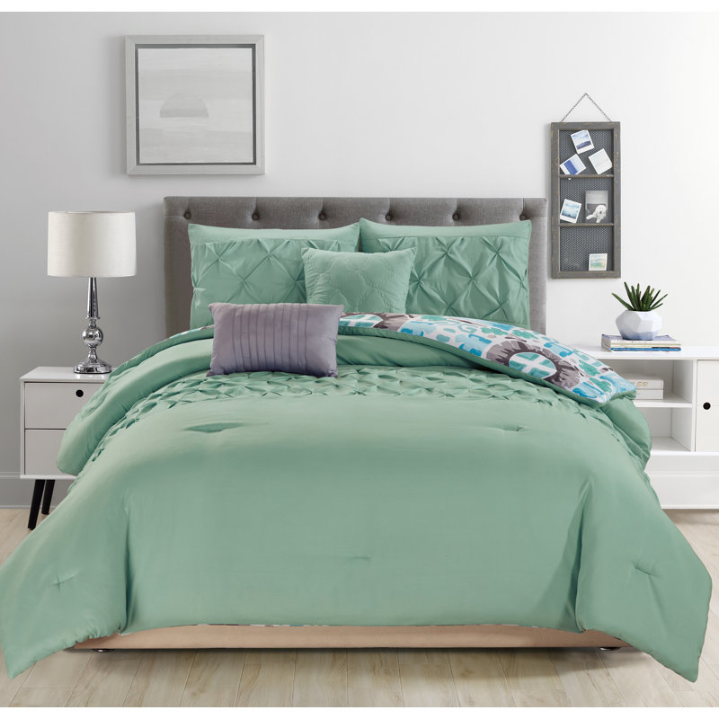 Brassfield Polyester Geometric Shapes Comforter, King Comforter + 5 Additional Pieces