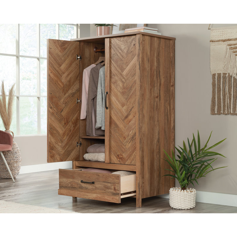 Armoire Cannery Bridge