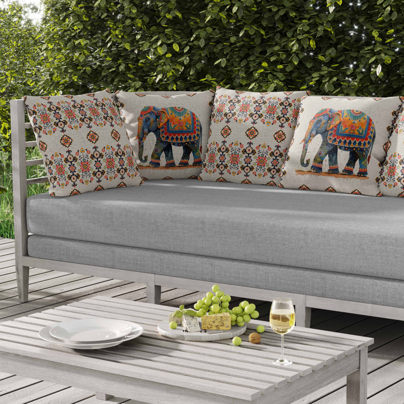Coussin intérieur / extérieur Decorated Elephant, Bleu / beige / orange, Carré 26 po