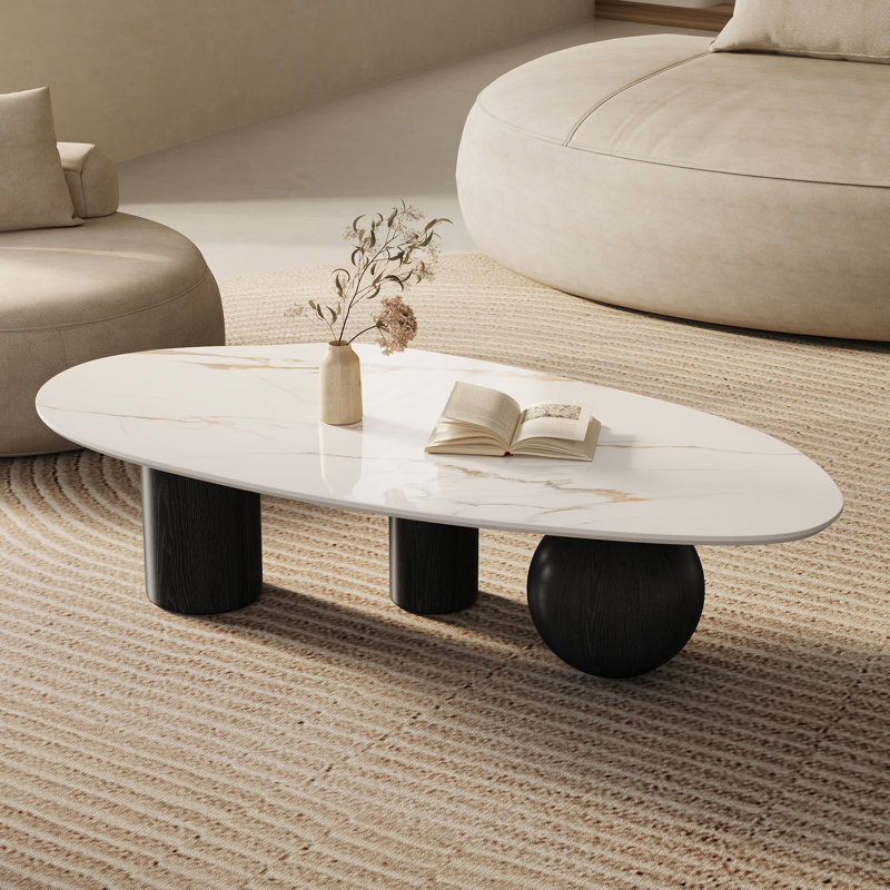 Table basse Laylla Modern de 54 po, plateau de table en pierre frittée blanche, 3 pieds en acier inoxydable, forme libre