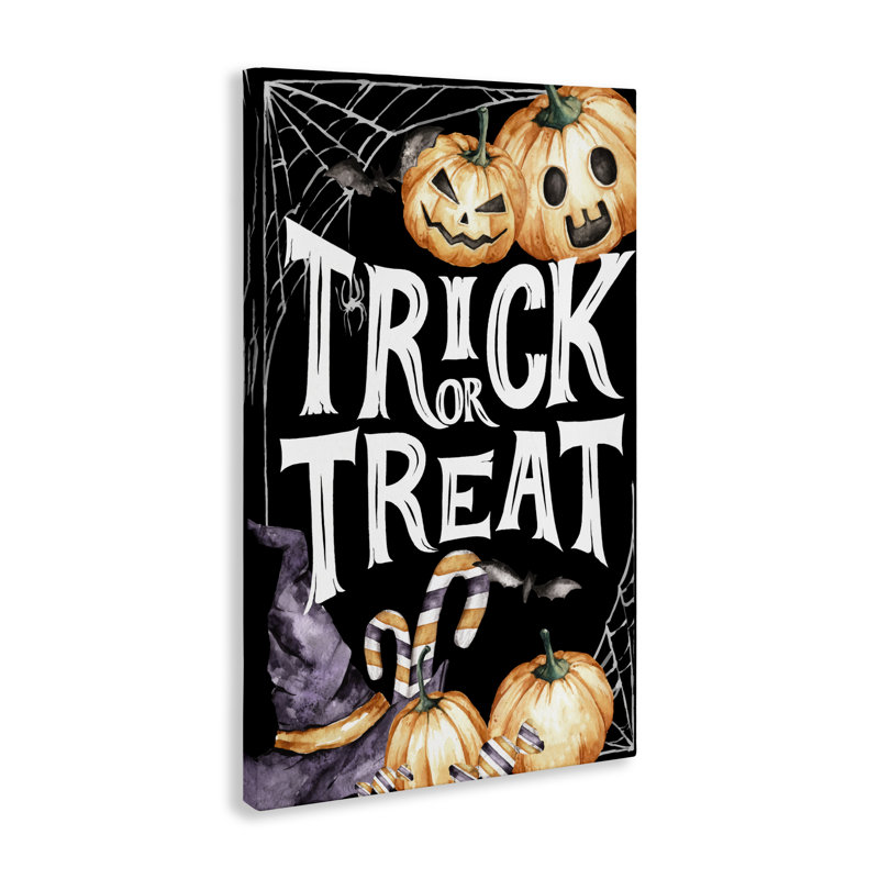 Toile «Trick Or traiter Creepy Traditions», conception par Kim Allen, H 36 po x l 24 po