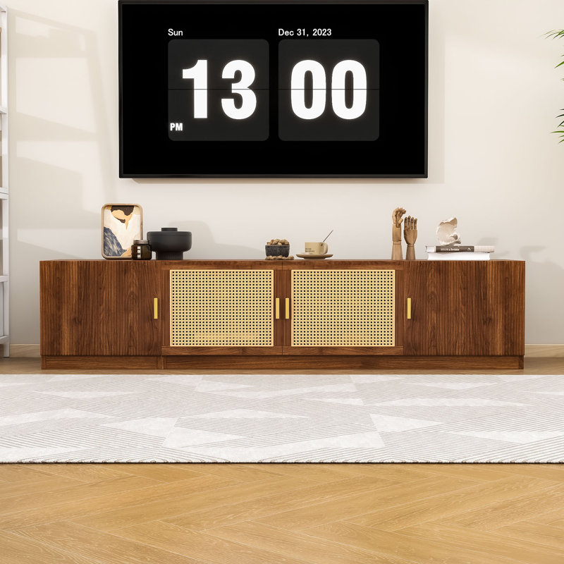 Meuble télé de style Mid-Century moderne avec portes cannelées, décorations en rotin, tablettes réglables et système de gestion des câbles