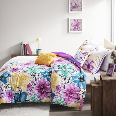 King/ King Comforter With Alluring Floral Embroidery Fashionable Ornaments