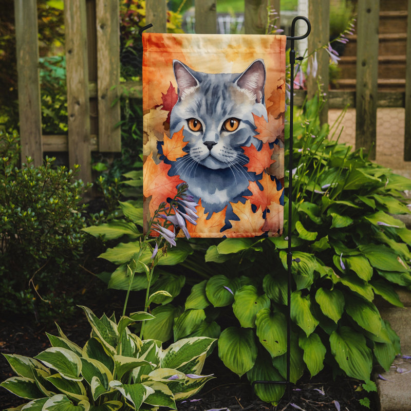Chat en feuilles d'automne drapeau de jardin, British Shorthair