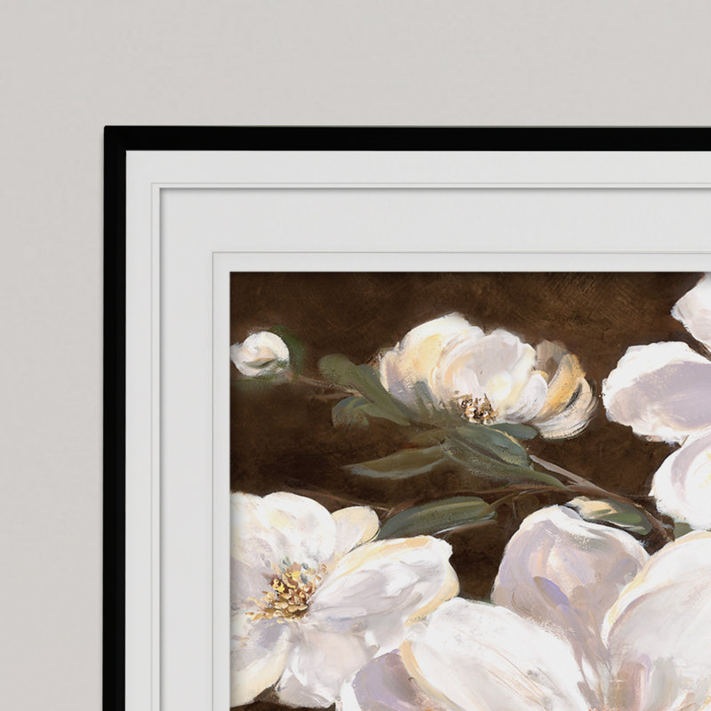 Blanc chocolat en fleurs I - reproduction de cadre photo, H 24 po x l 30 po x P 1,5 po, Noir