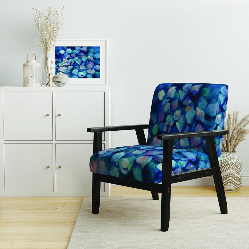 Fauteuil d'appoint rembourré 'Hemleta - Pétales de fleurs bleues abstraites'