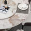 Table de salle à manger moderne en pierre frittée de 59,05 po avec plateau tournant rond de 31,5 po et piédestal exquis en métal avec chaises de 6 pièces.-1625883948