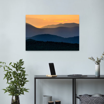 Blue Ridge Mountains au coucher du soleil, parc national de Shenandoah, Virginie, États-Unis, art contemporain contemporain, paysage mural