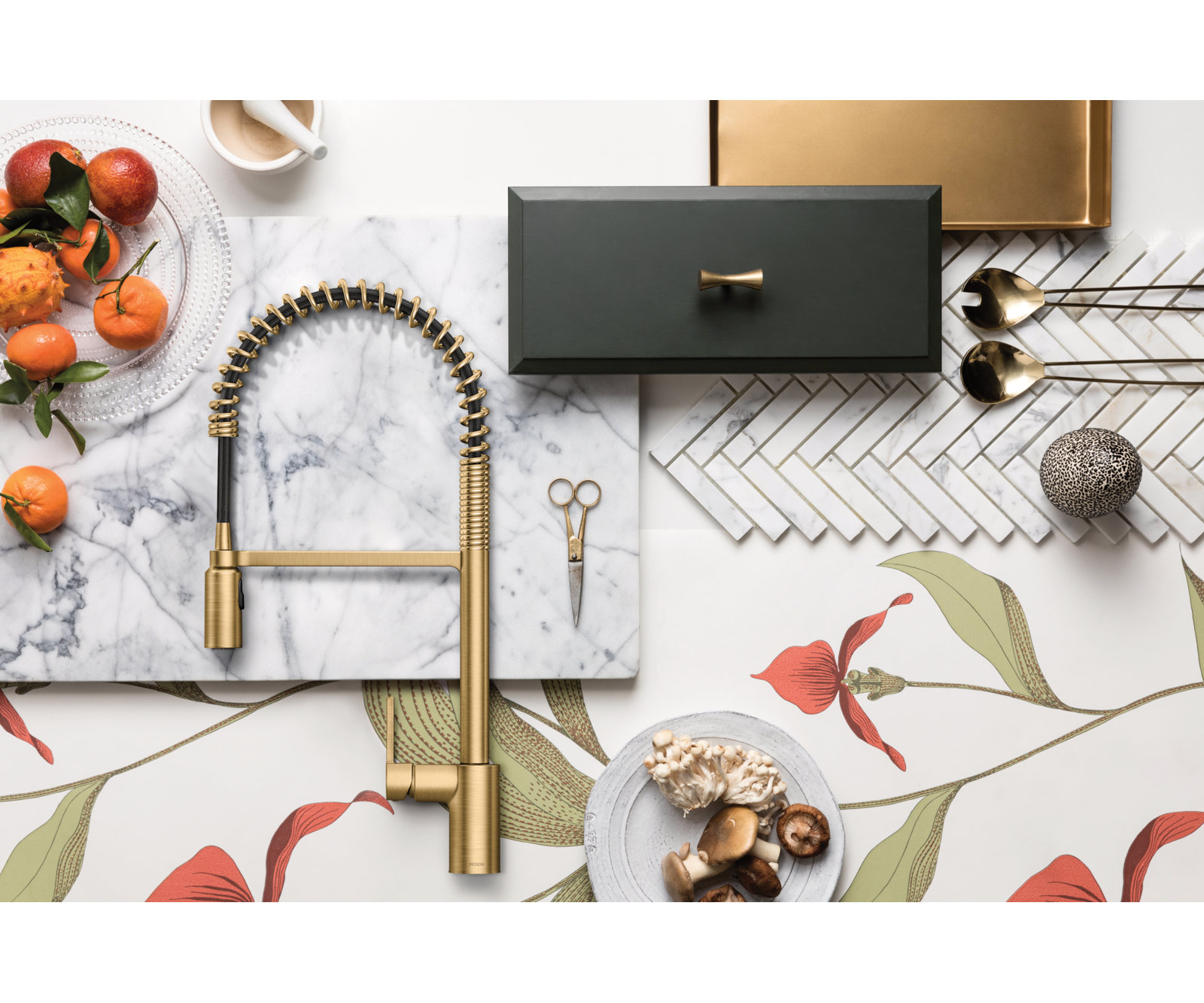 Moen Align MotionSense Wave Single Handle Spring Pulldown Kitchen Faucet with Power Clean Technology, Brushed Gold