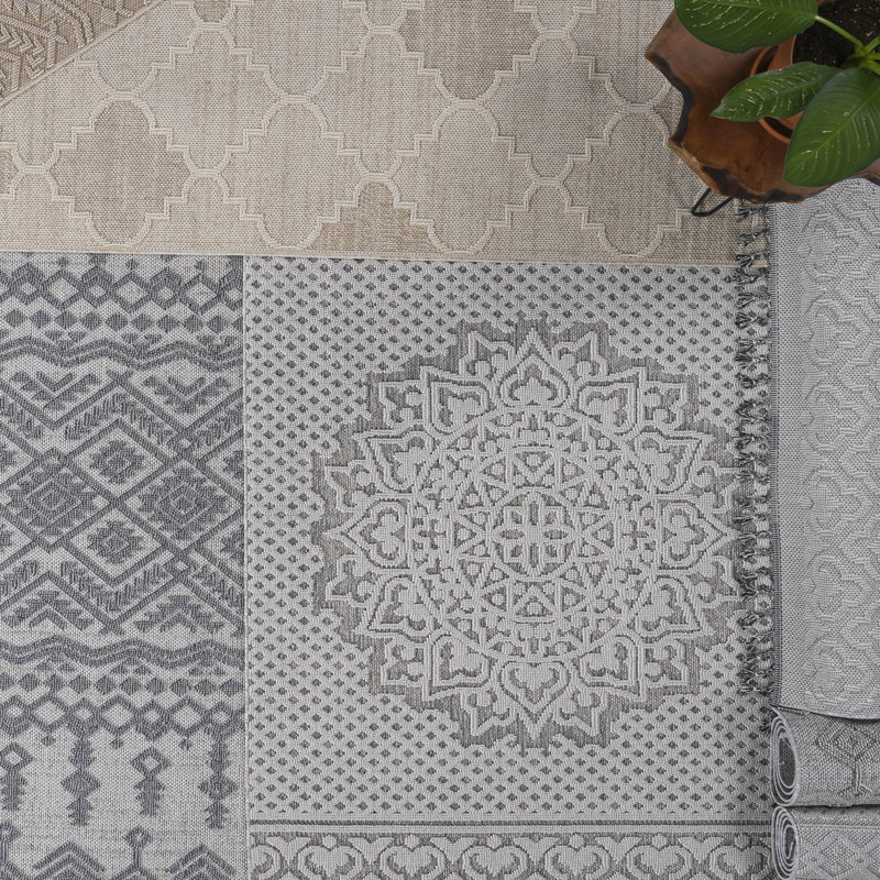 Gray And White Medallion Floor Covering - Stylish, Stain , Non-shedding, & Pet-, Indoor/outdoor, Easy To Manage, Durability Gray/white Area Rug Elegant Style, Stain-, No Shedding, Cleaning,
