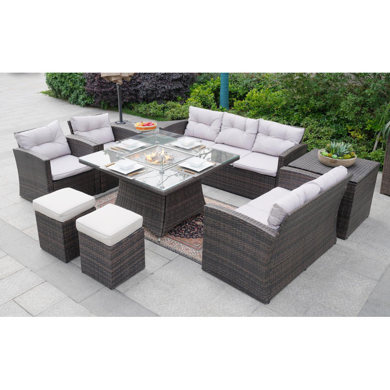Ensemble de conversation en osier / rotin pour 8 personnes avec coussins
