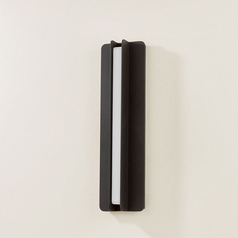 Dune 1 Light Wall Sconce, 21" H x 6" W x 6" D