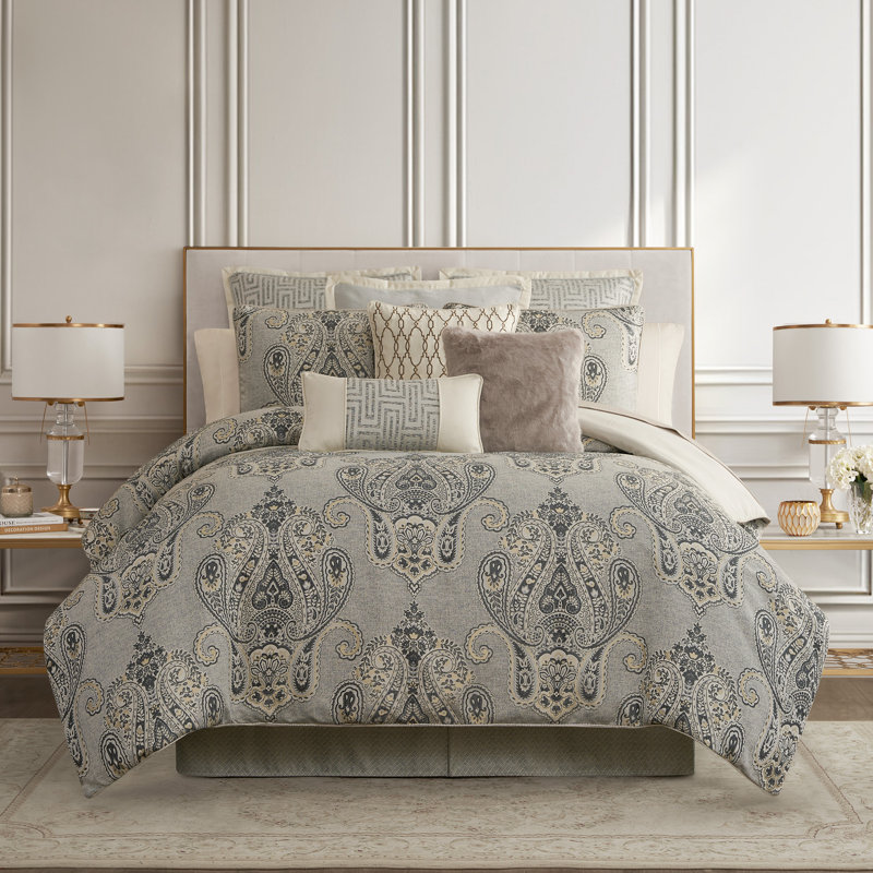 Brosna 4 Piece King Comforter Set, Queen Comforter + 2 Standard Shams