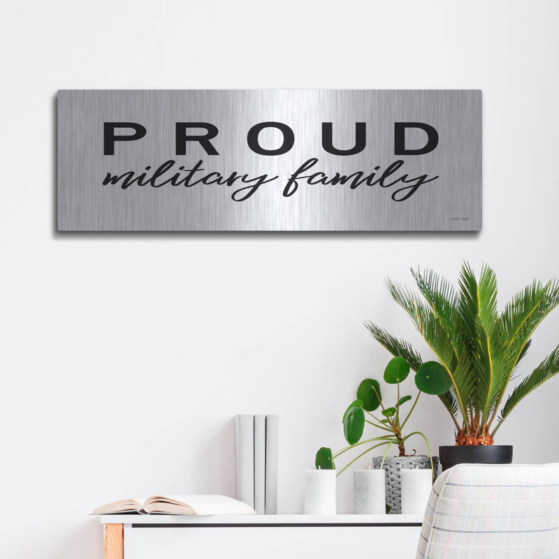 «Proud Military Family» par Cindy Jacobs, H 12 po x l 36 po
