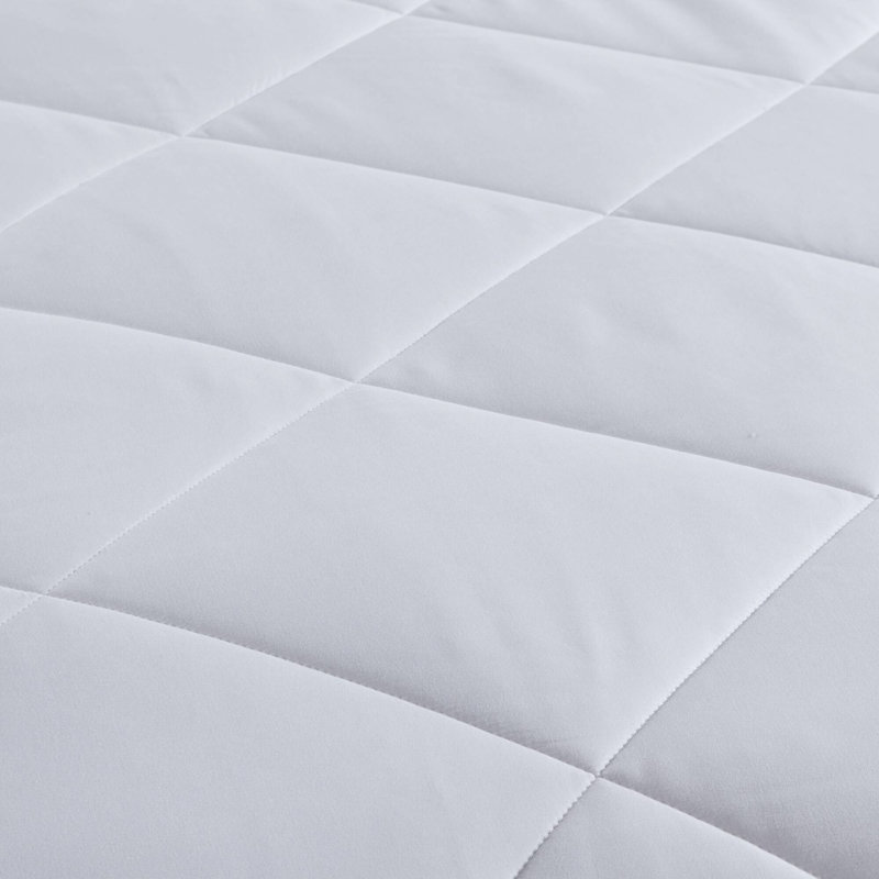 Ensemble de literie en nylon blanc spacieux pour un confort frais dans les chambres