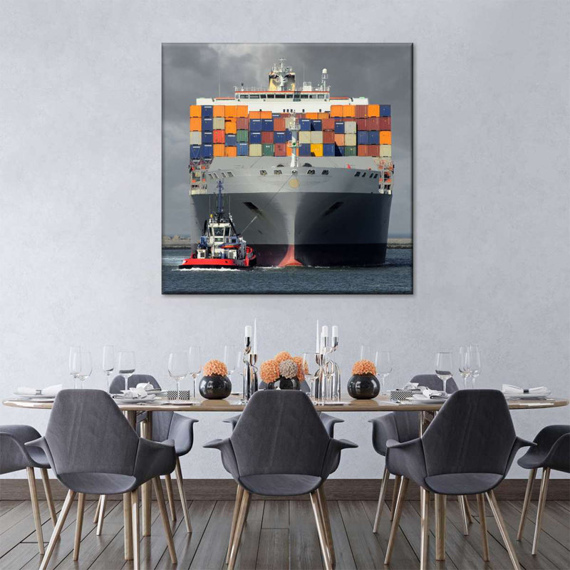 Cargo Ship and Boat sur impression sur toile, H 33 po x l 33 po x P 1,25 po