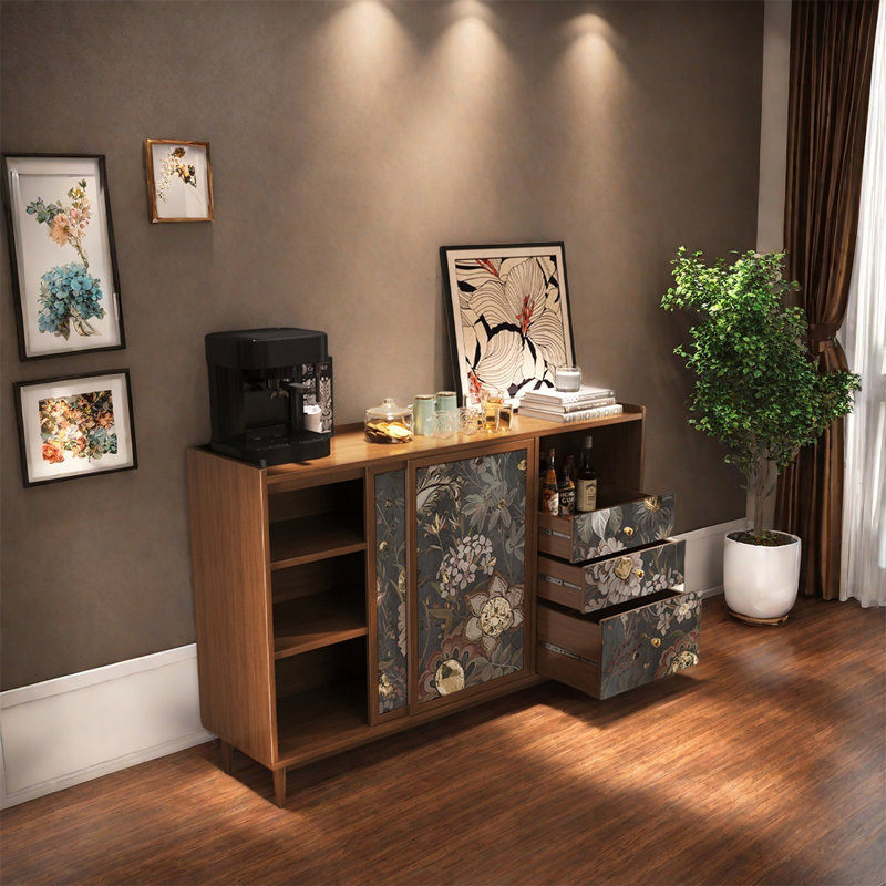 Armoire en noyer avec tablettes et tiroirs