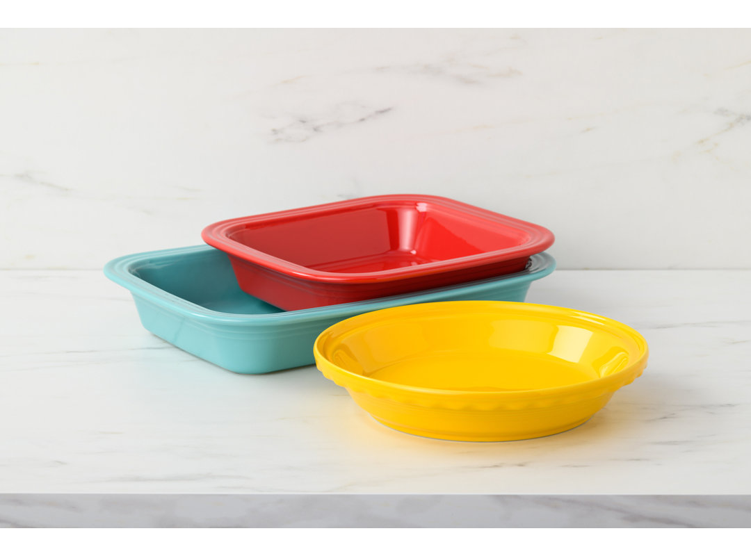 Fiesta 10 1/4 Inch Deep Dish Pie Baker 44OZ Fiesta