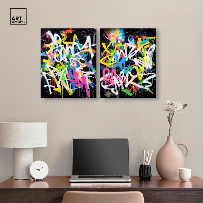 "Urban Evasion", ensemble de 2 toiles d'art moderne , Toile tendue, H 20 po x l 16 po